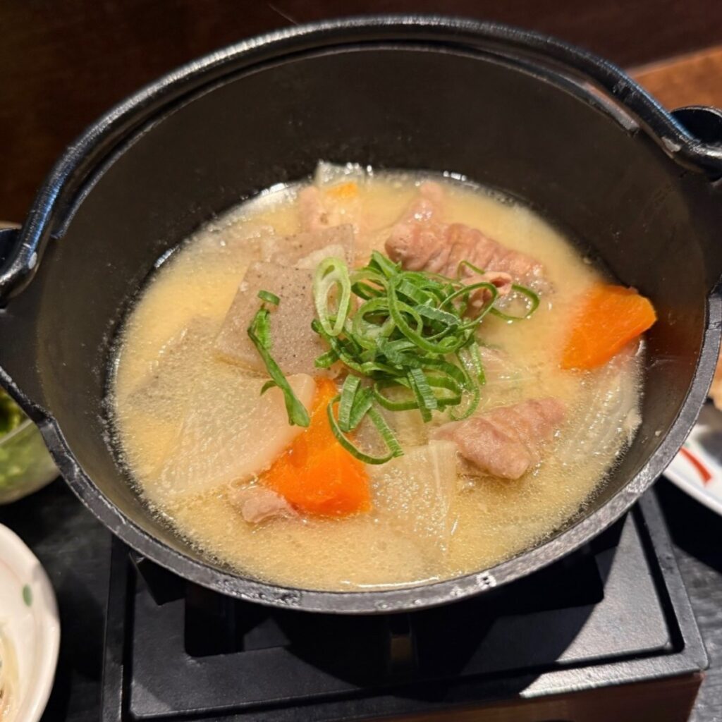 モツ煮　から揚げ